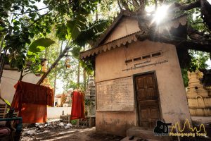 monk house pagoda siem reap